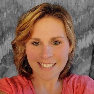 Meet your Posher, Candice